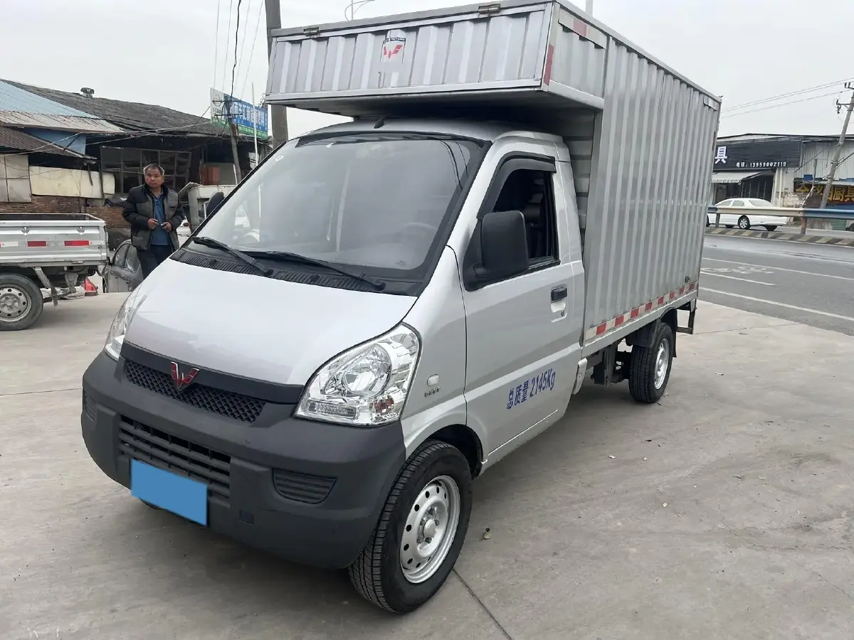 2021 WuLing RongGuang Mini Truck 1.5L 99HP L4 5MT