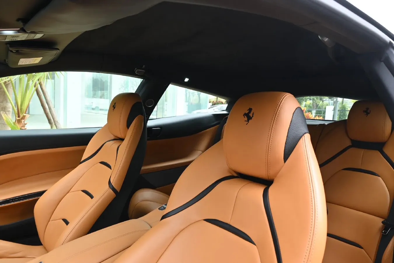 2017 Ferrari GTC4 Lusso 3.9T 609HP V8 7DCT,autocango,china used car exporter,china ev exporter,chinese used car exporter,chinese used ev exporter