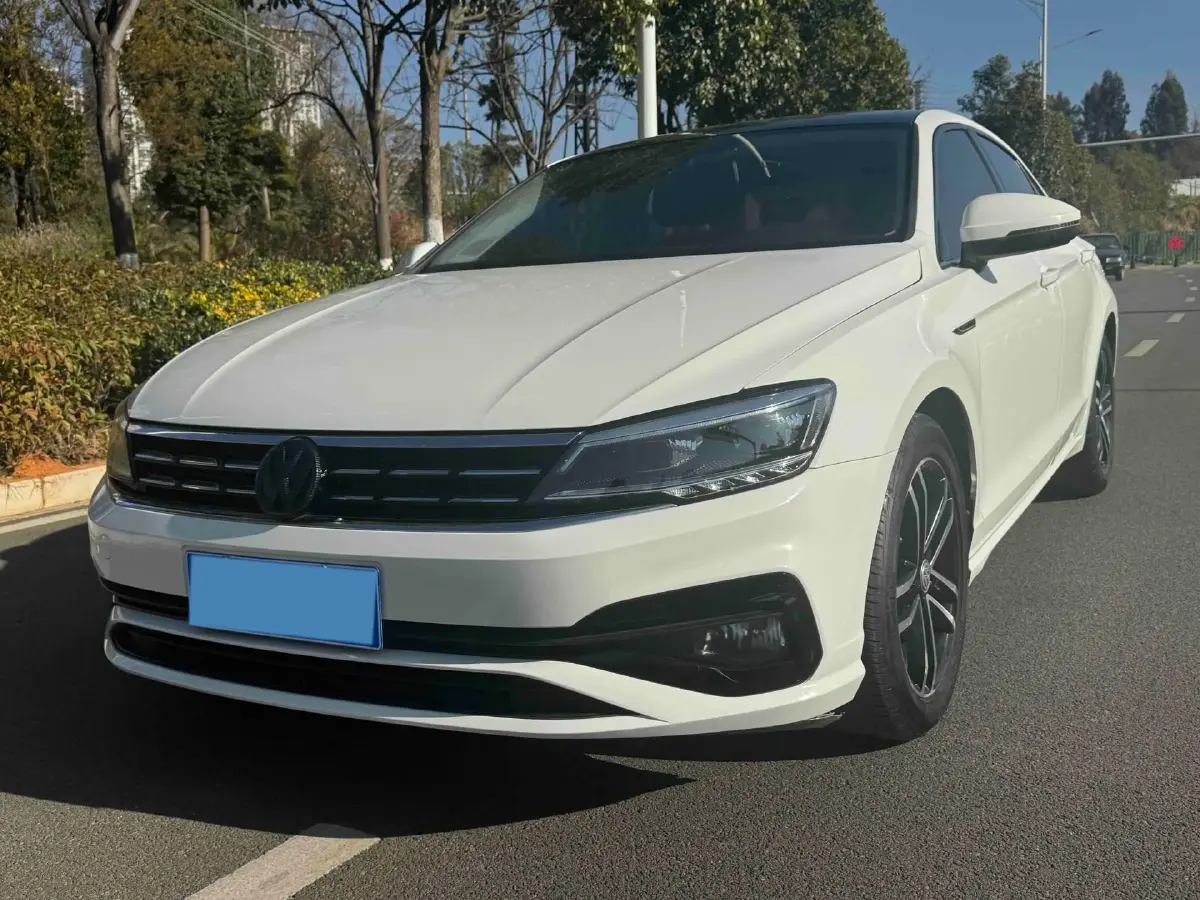 2019 Volkswagen Passat 1.4T 150HP L4 7DCT