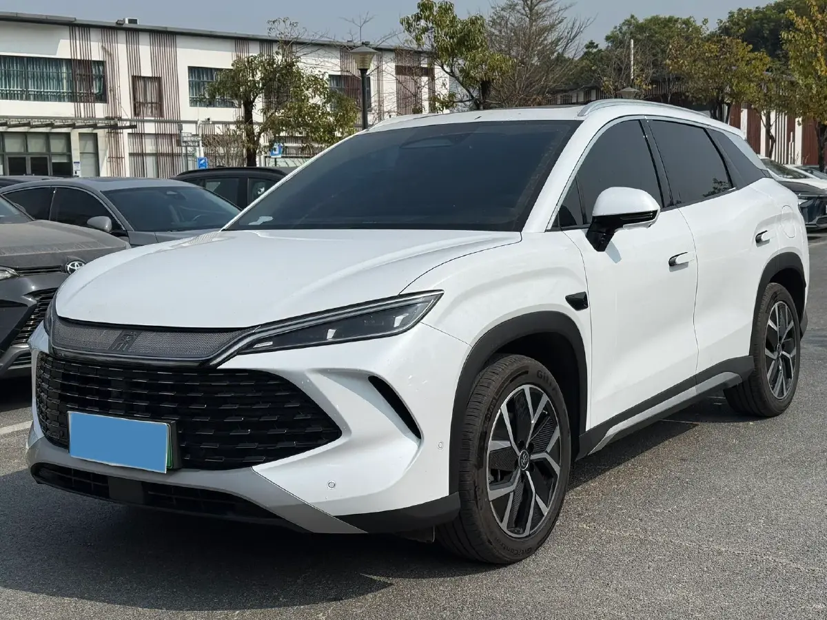 2025 BYD SongL DM-i 1.5L 101HP L4 E-CVT PHEV 26.6KWH