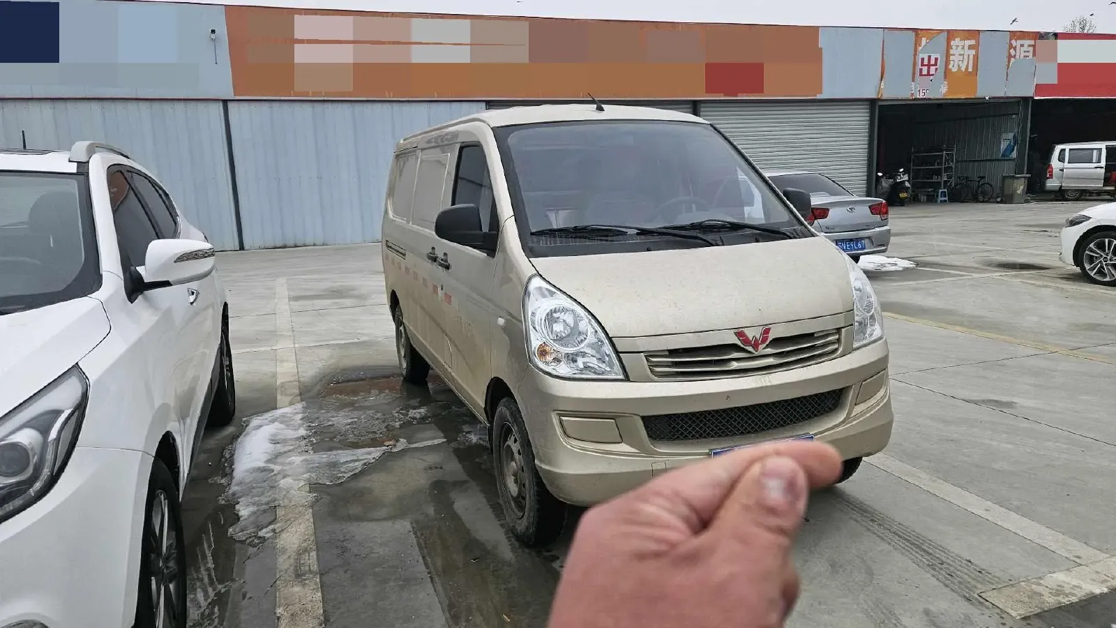 2022 WuLing RongGuang S 1.2L 76HP L4 5MT,autocango,china used car exporter,china ev exporter,chinese used car exporter,chinese used ev exporter