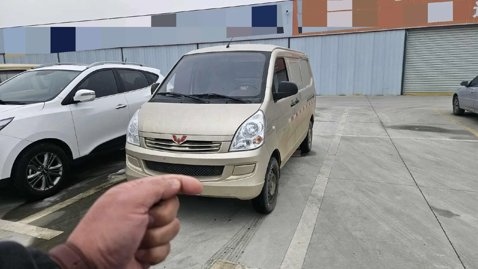 2022 WuLing RongGuang S 1.2L 76HP L4 5MT,autocango,china used car exporter,china ev exporter,chinese used car exporter,chinese used ev exporter
