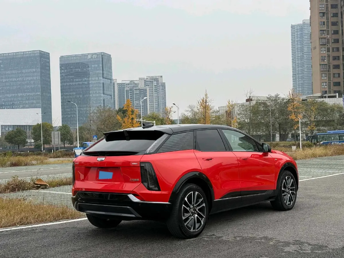 2024 Cadillac OPTIQ BEV 79.7KWH,autocango,china used car exporter,china ev exporter,chinese used car exporter,chinese used ev exporter