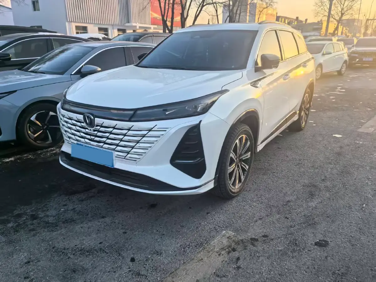 2024 ChangAn CS75 Plus 1.5T 188HP L4 8AT