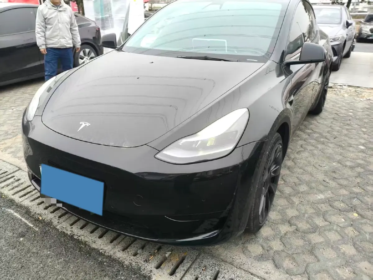 2022 Tesla Model Y BEV 60KWH