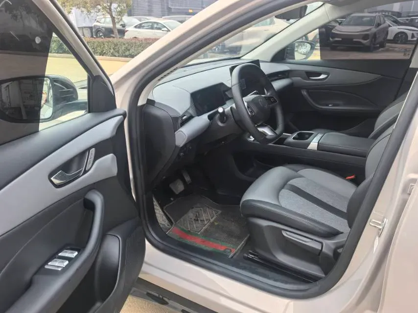 2025 MG MG ES5 BEV 62.2KWH,autocango,china used car exporter,china ev exporter,chinese used car exporter,chinese used ev exporter