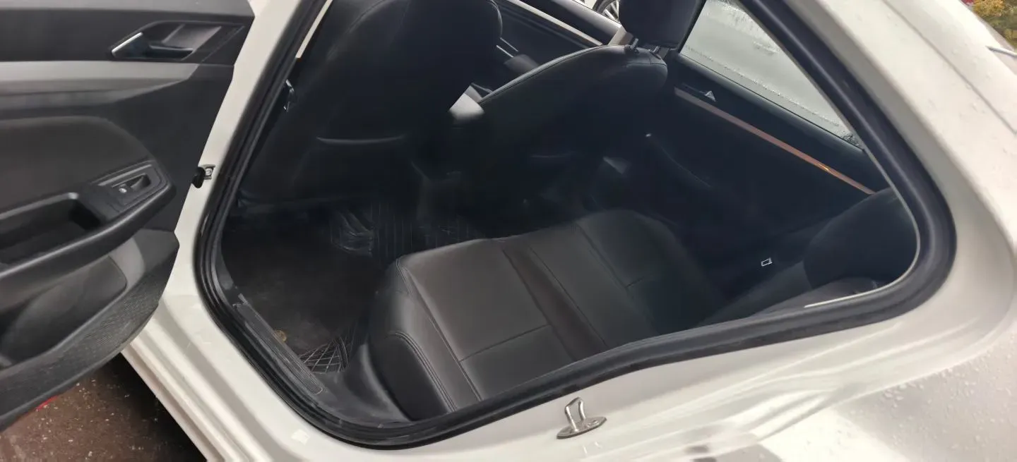 2019 Bestune T77 1.2T 143HP L4 7DCT,autocango,china used car exporter,china ev exporter,chinese used car exporter,chinese used ev exporter