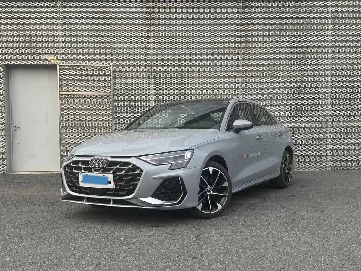 2025 Audi A3 1.5T 160HP L4 7DCT