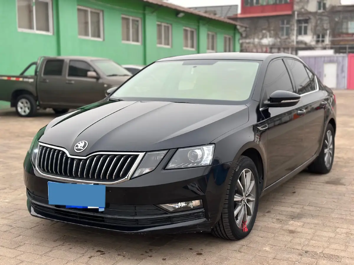 2018 Skoda Octavia 1.6L 110HP L4 6AT