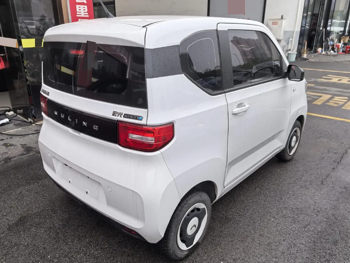 2022 LingBox uni BEV 11.52KWH,autocango,china used car exporter,china ev exporter,chinese used car exporter,chinese used ev exporter