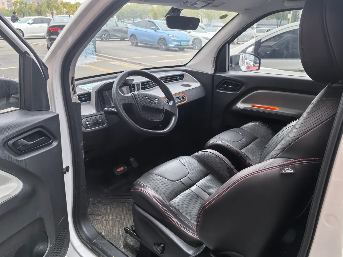 2022 LingBox uni BEV 11.52KWH,autocango,china used car exporter,china ev exporter,chinese used car exporter,chinese used ev exporter