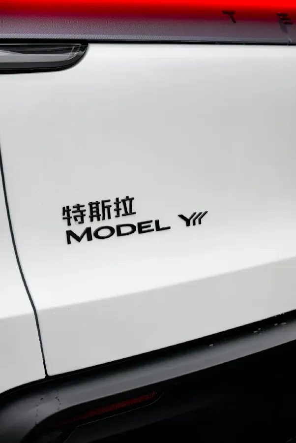 2025 Tesla Model Y L BEV,autocango,china used car exporter,china ev exporter,chinese used car exporter,chinese used ev exporter