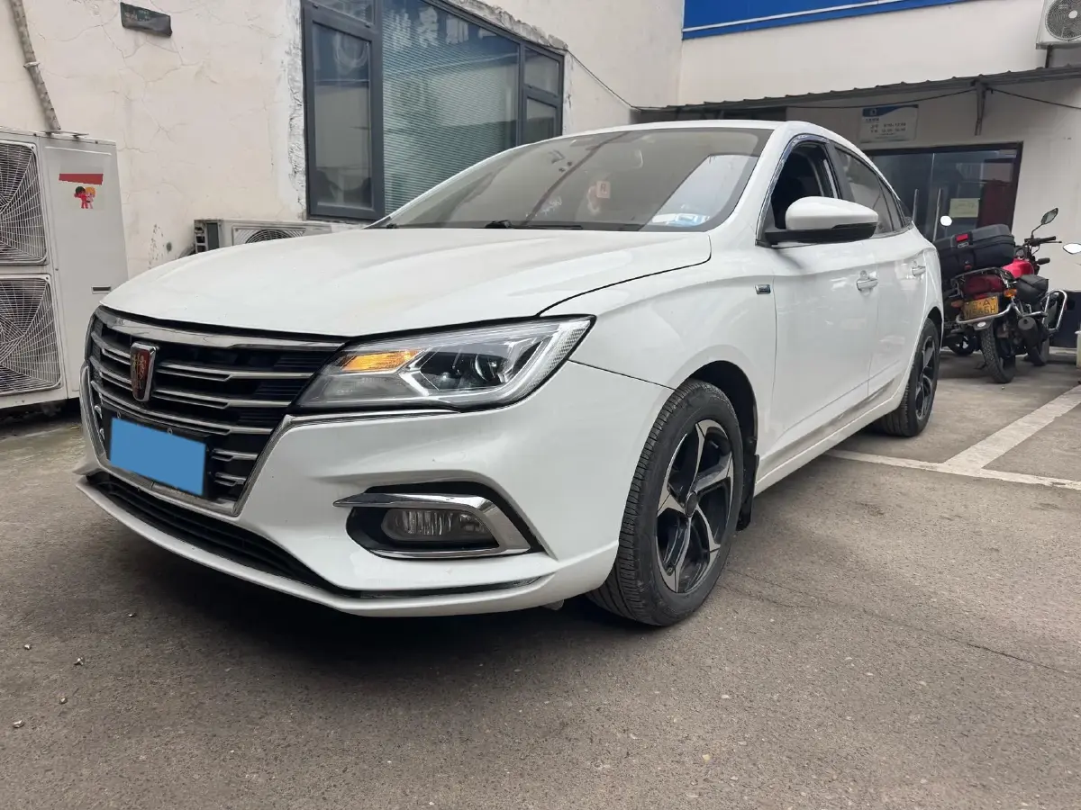 2020 Roewe i5 1.5L 120HP L4 CVT