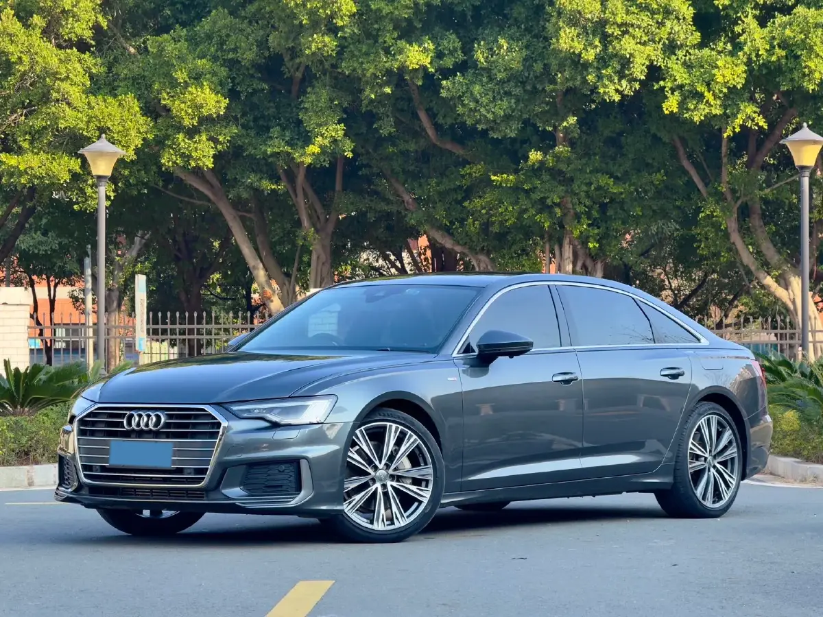 2021 Audi A6L 2.0T 190HP L4 7DCT