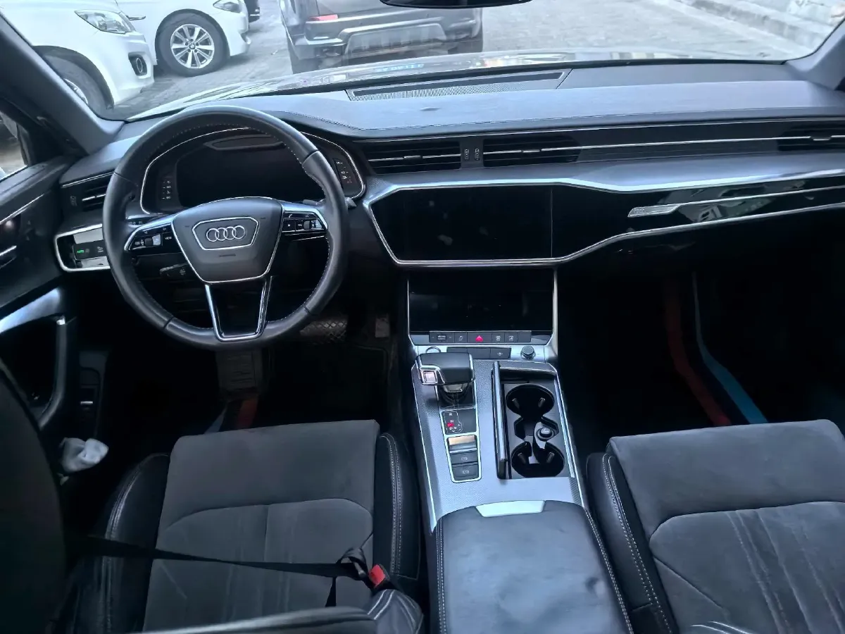 2020 Audi A6L 2.0T 224HP L4 7DCT,autocango,china used car exporter,china ev exporter,chinese used car exporter,chinese used ev exporter