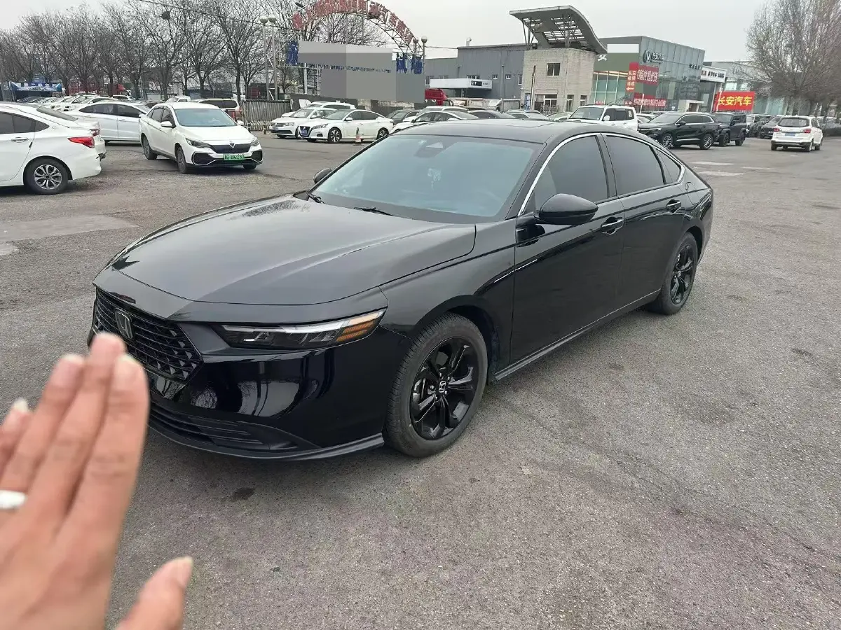 2025 Honda Accord 1.5T 192HP L4 CVT
