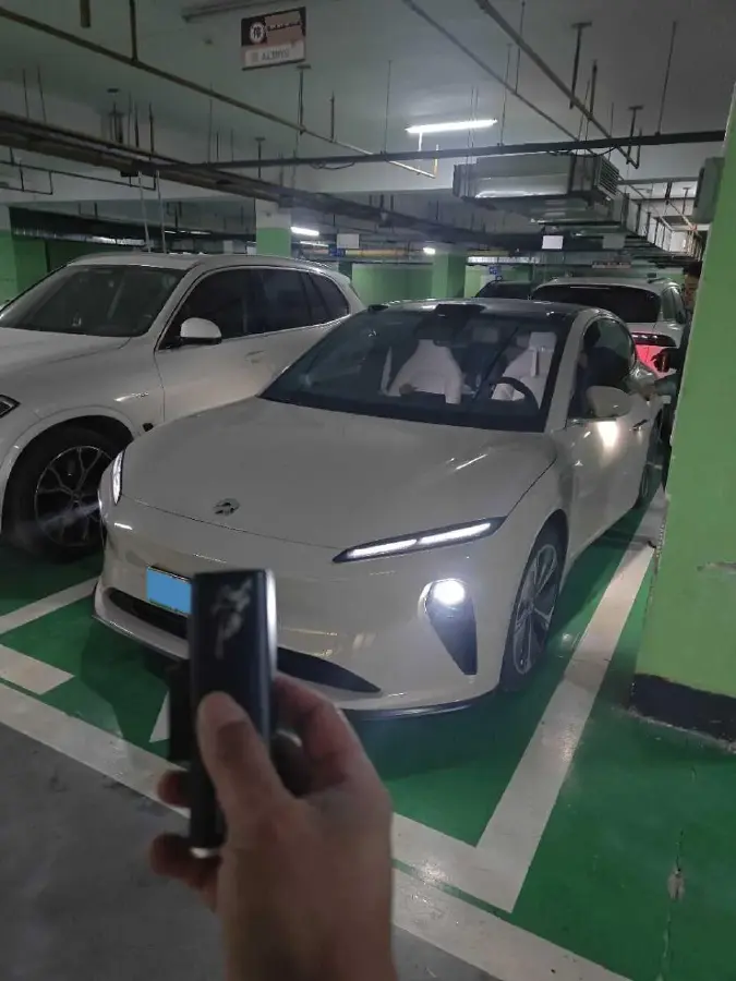 2023 NIO ET5T BEV 75KWH