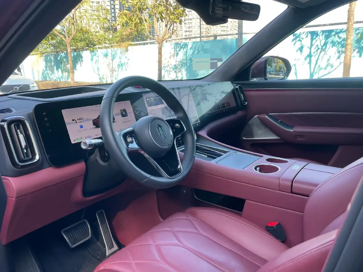 2025 AITO AITO M8 REEV 160HP REEV 53.4KWH,autocango,china used car exporter,china ev exporter,chinese used car exporter,chinese used ev exporter