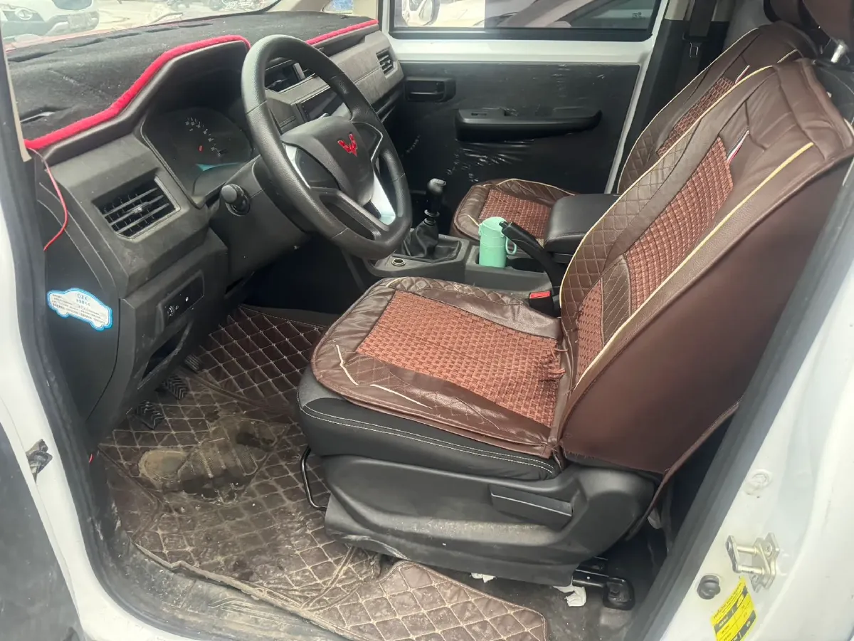 2022 WuLing ZhengChen 2.0L 136HP L4 6MT,autocango,china used car exporter,china ev exporter,chinese used car exporter,chinese used ev exporter