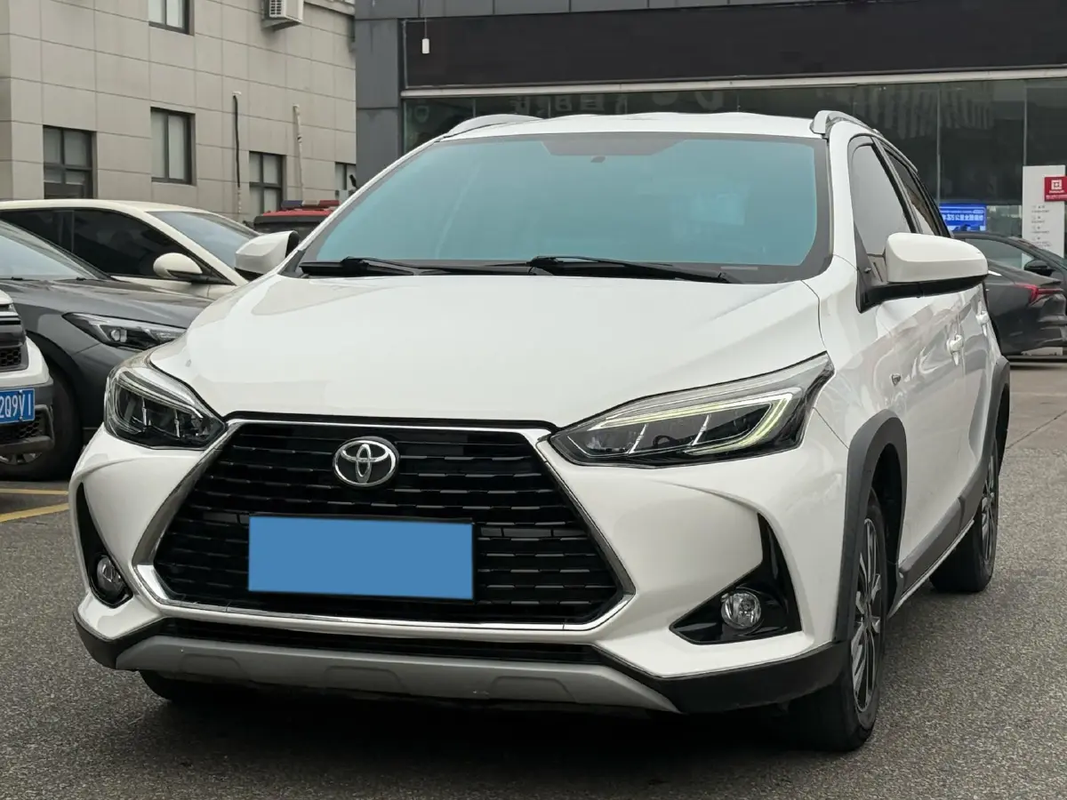 2021 Toyota Yaris L 1.5L 112HP L4 CVT