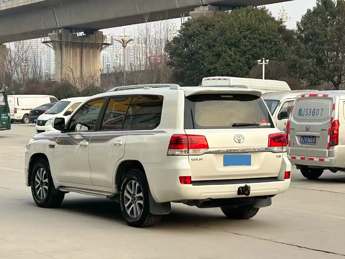 2015 Toyota Land Cruiser 4.6L 310HP V8 6AT,autocango,china used car exporter,china ev exporter,chinese used car exporter,chinese used ev exporter