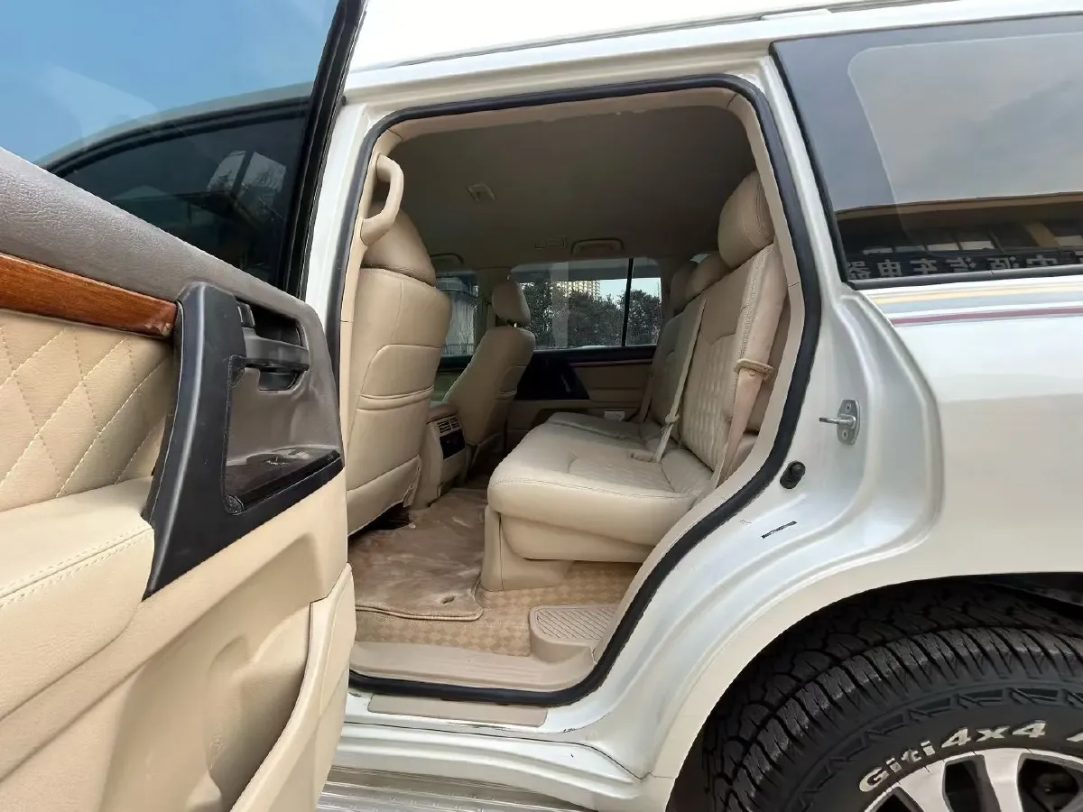 2015 Toyota Land Cruiser 4.6L 310HP V8 6AT,autocango,china used car exporter,china ev exporter,chinese used car exporter,chinese used ev exporter