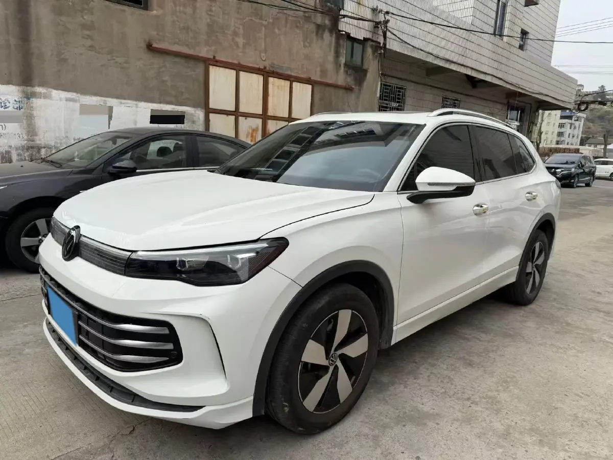 2024 Volkswagen Tiguan L 2.0T 186HP L4 7DCT