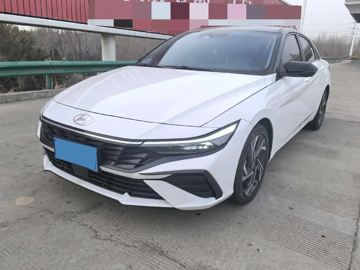 2023 Hyundai Elantra 1.5L 115HP L4 CVT