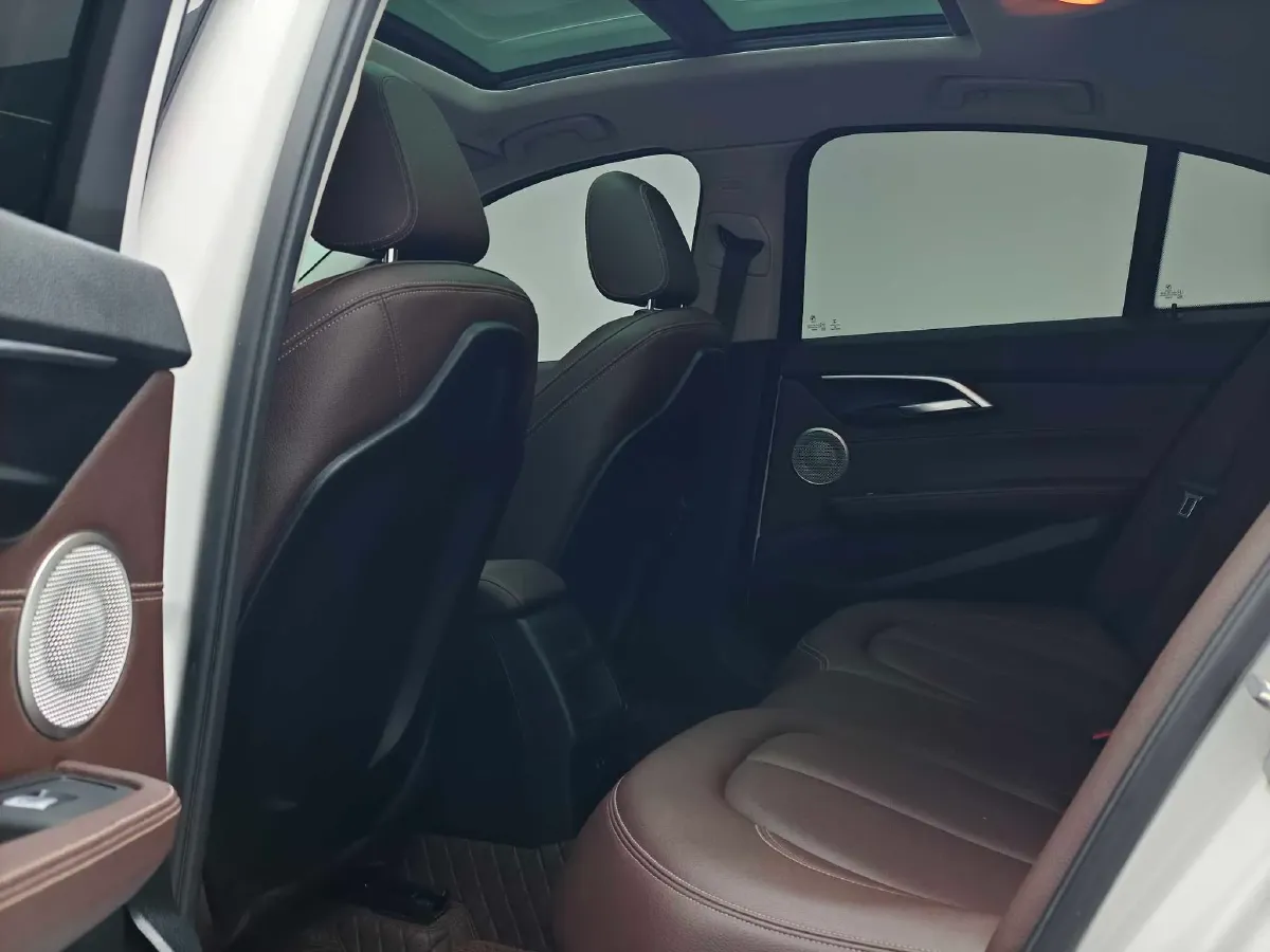 2022 BMW 1 Series 1.5T 140HP L3 7DCT,autocango,china used car exporter,china ev exporter,chinese used car exporter,chinese used ev exporter