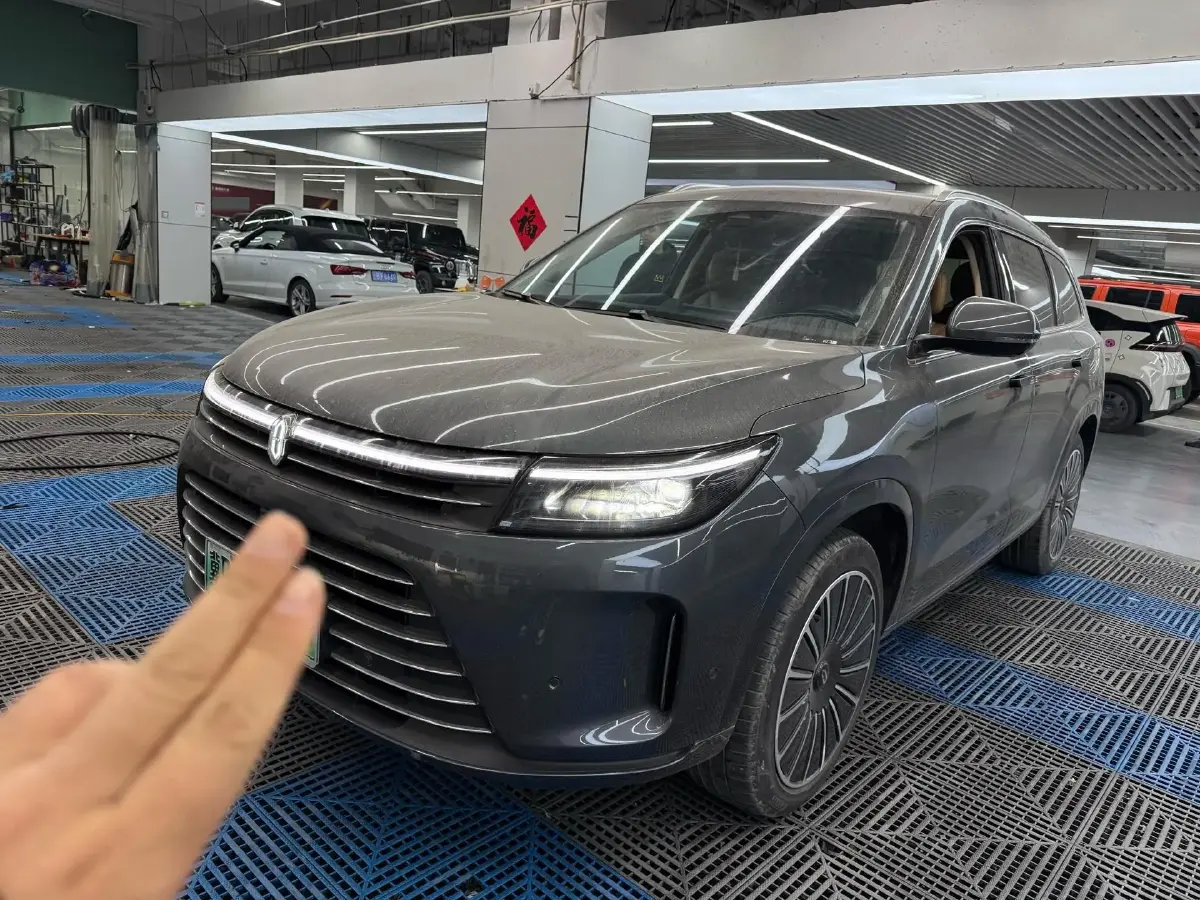 2022 AITO AITO M7 Range Extended 125HP REEV 40KWH