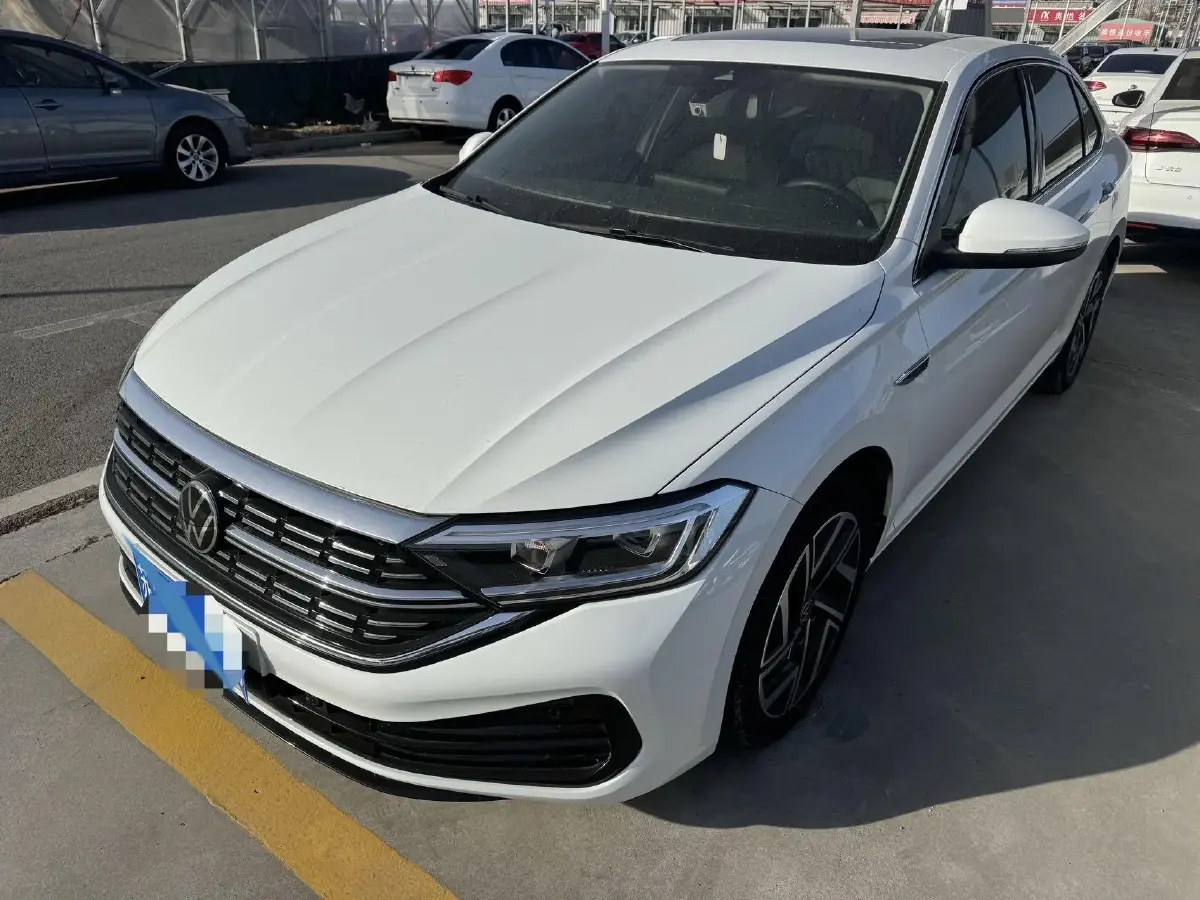 2023 Volkswagen Sagitar 1.5T 160HP L4 7DCT