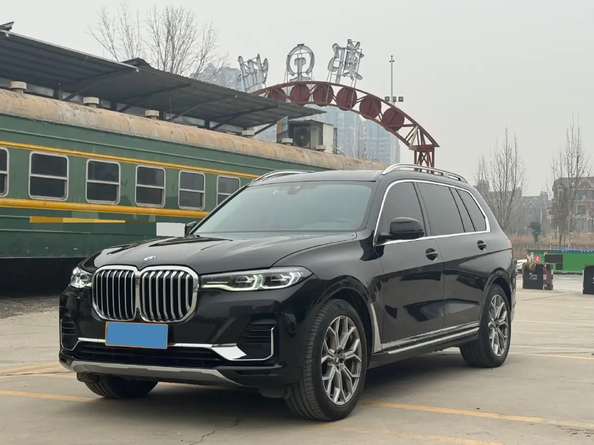 2021 BMW X7 3.0T 340HP L6 8AT