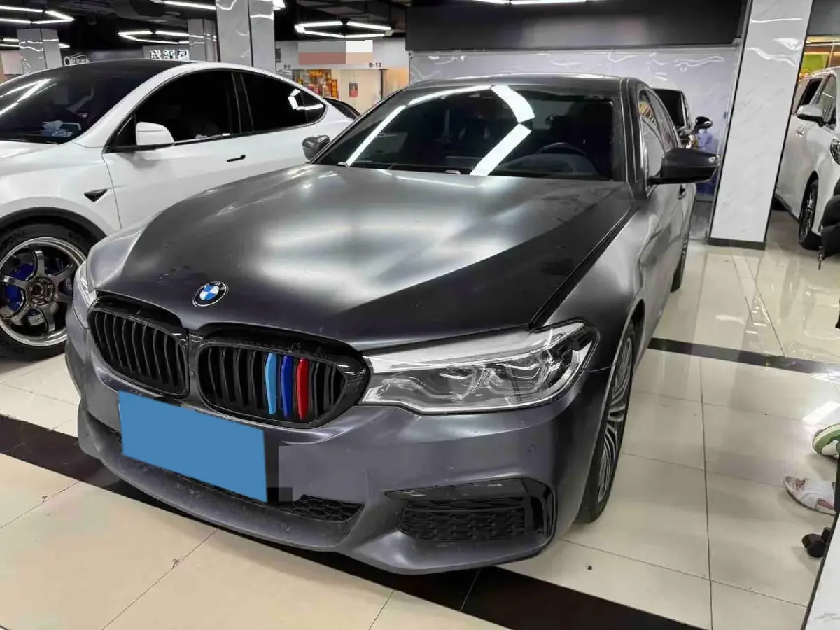 2020 BMW 5 Series 3.0T 340HP L6 8AT