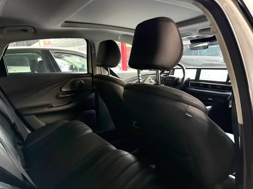 2024 Fulwin FulwinA8 1.5T 156HP L4 1DHT PHEV 18.3KWH,autocango,china used car exporter,china ev exporter,chinese used car exporter,chinese used ev exporter