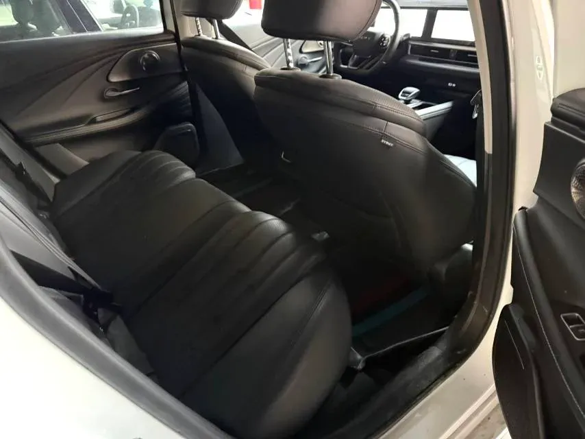 2024 Fulwin FulwinA8 1.5T 156HP L4 1DHT PHEV 18.3KWH,autocango,china used car exporter,china ev exporter,chinese used car exporter,chinese used ev exporter