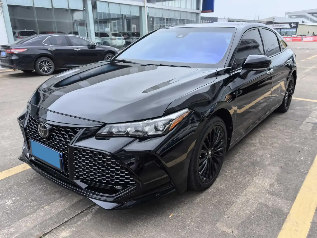 2021 Toyota Avalon 2.5L 209HP L4 8AT