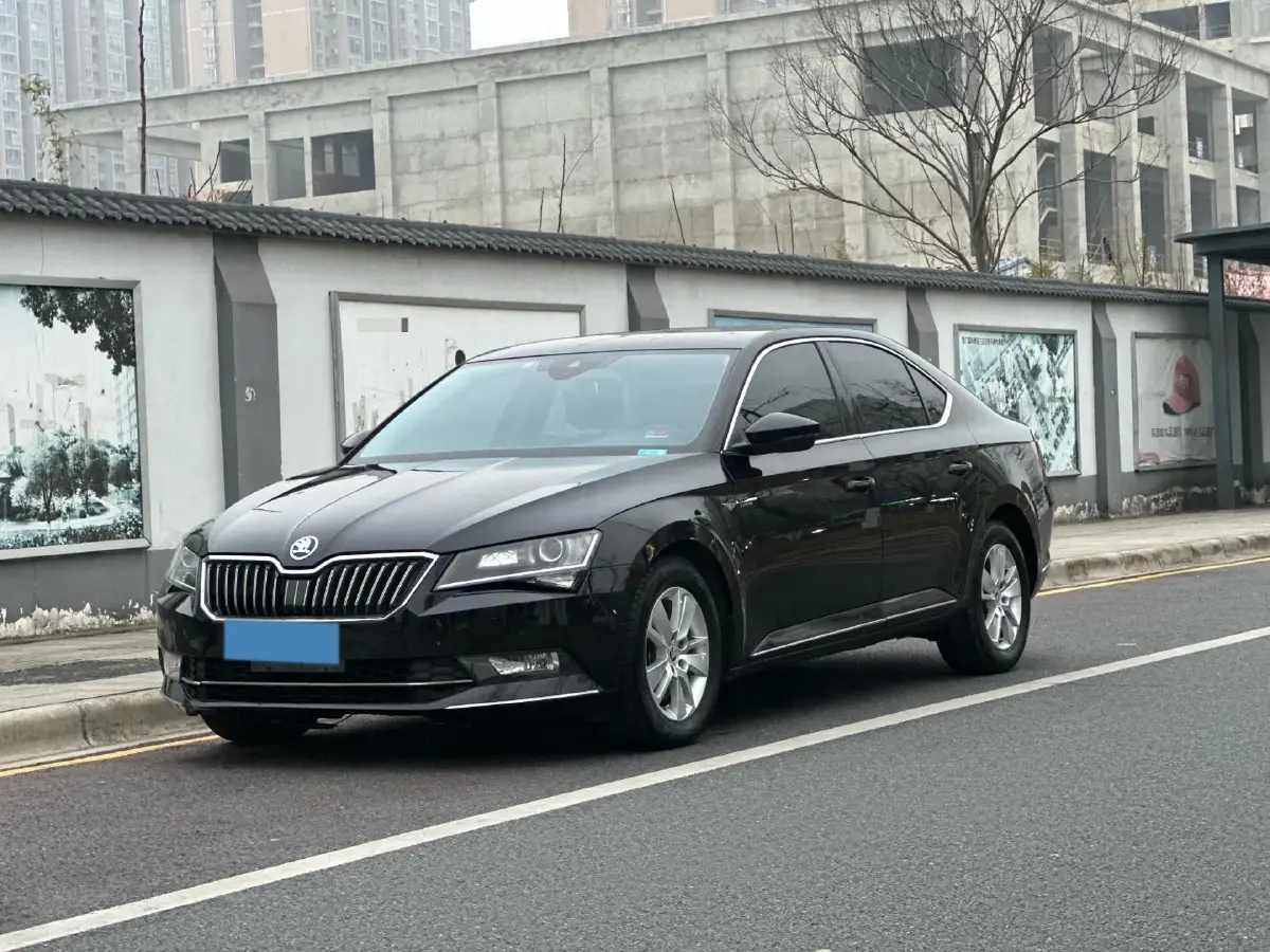 2016 Skoda Superb 1.4T 150HP L4 7DCT