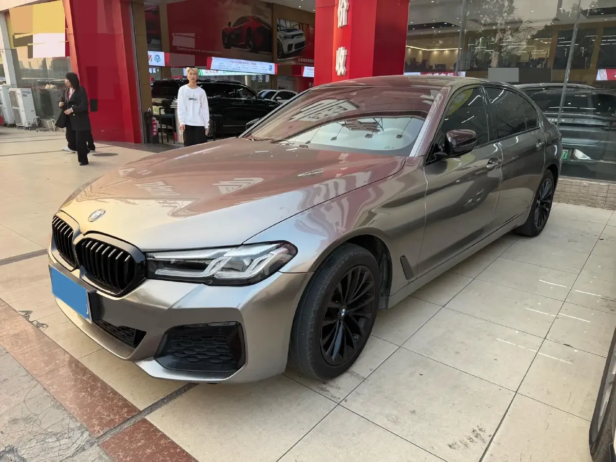 2021 BMW 5 Series 2.0T 184HP L4 8AT