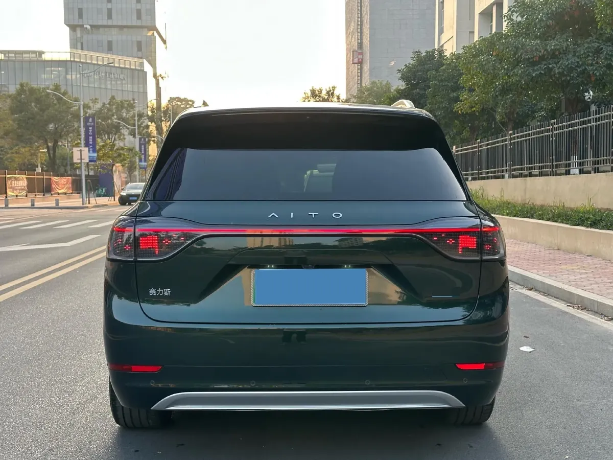 2024 AITO AITO M9 1.5T 152HP L4 REEV 42KWH,autocango,china used car exporter,china ev exporter,chinese used car exporter,chinese used ev exporter