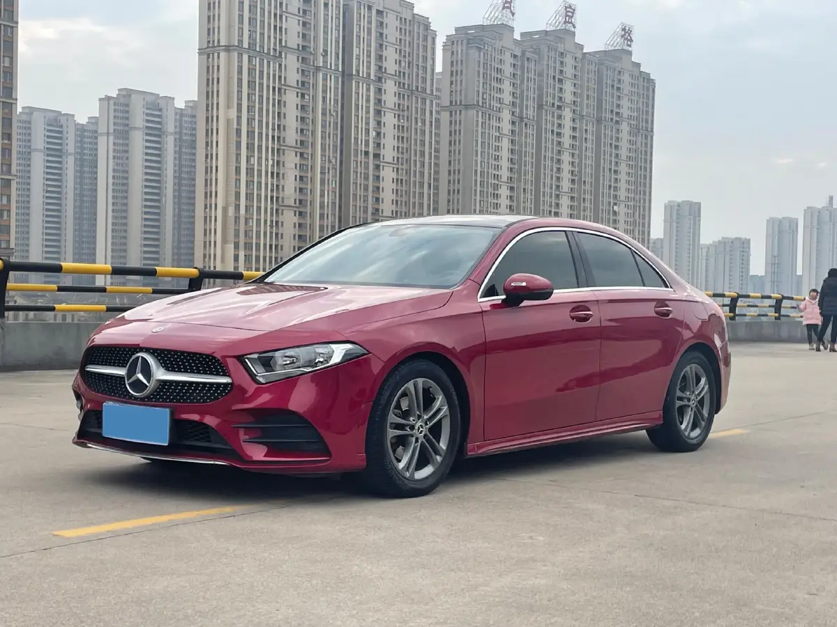 2020 Mercedes-Benz A Class 1.3T 136HP L4 7DCT