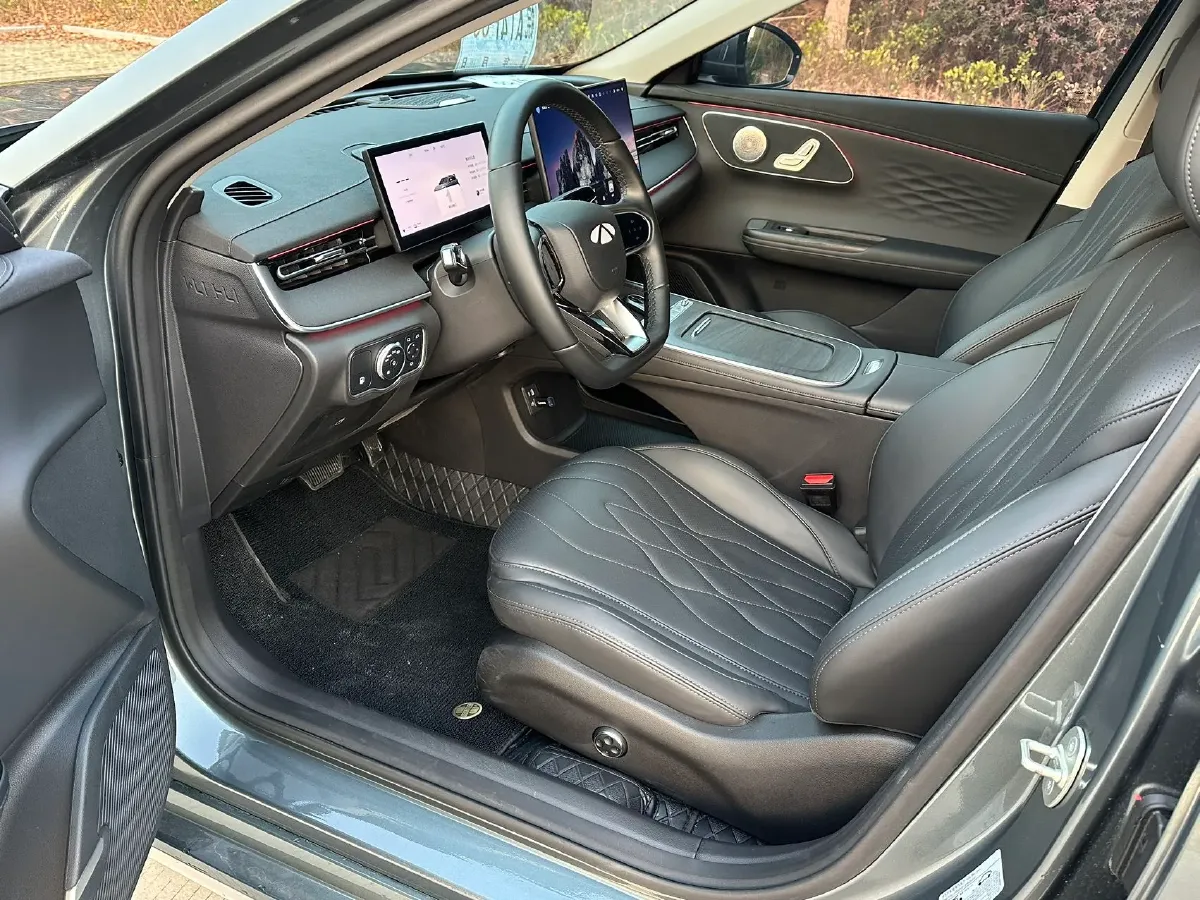 2025 Fulwin FulwinA8L 1.5T 156HP L4 1DHT PHEV 18.67KWH,autocango,china used car exporter,china ev exporter,chinese used car exporter,chinese used ev exporter