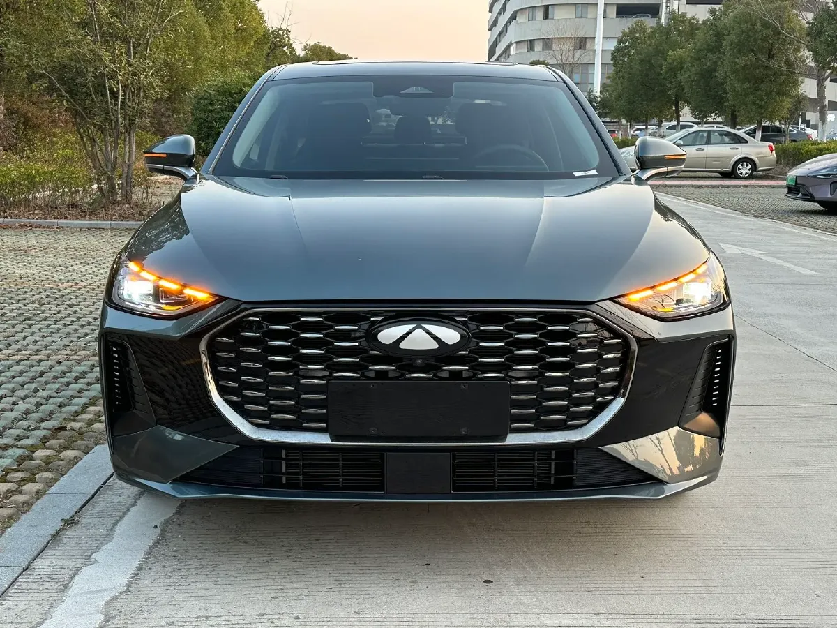 2025 Fulwin FulwinA8L 1.5T 156HP L4 1DHT PHEV 18.67KWH,autocango,china used car exporter,china ev exporter,chinese used car exporter,chinese used ev exporter