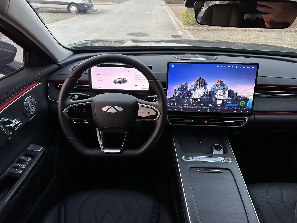 2025 Fulwin FulwinA8L 1.5T 156HP L4 1DHT PHEV 18.67KWH,autocango,china used car exporter,china ev exporter,chinese used car exporter,chinese used ev exporter