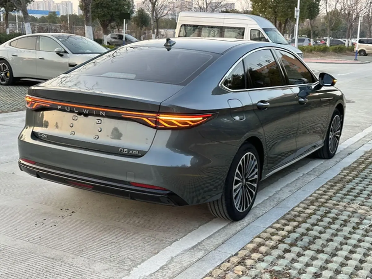 2025 Fulwin FulwinA8L 1.5T 156HP L4 1DHT PHEV 18.67KWH,autocango,china used car exporter,china ev exporter,chinese used car exporter,chinese used ev exporter