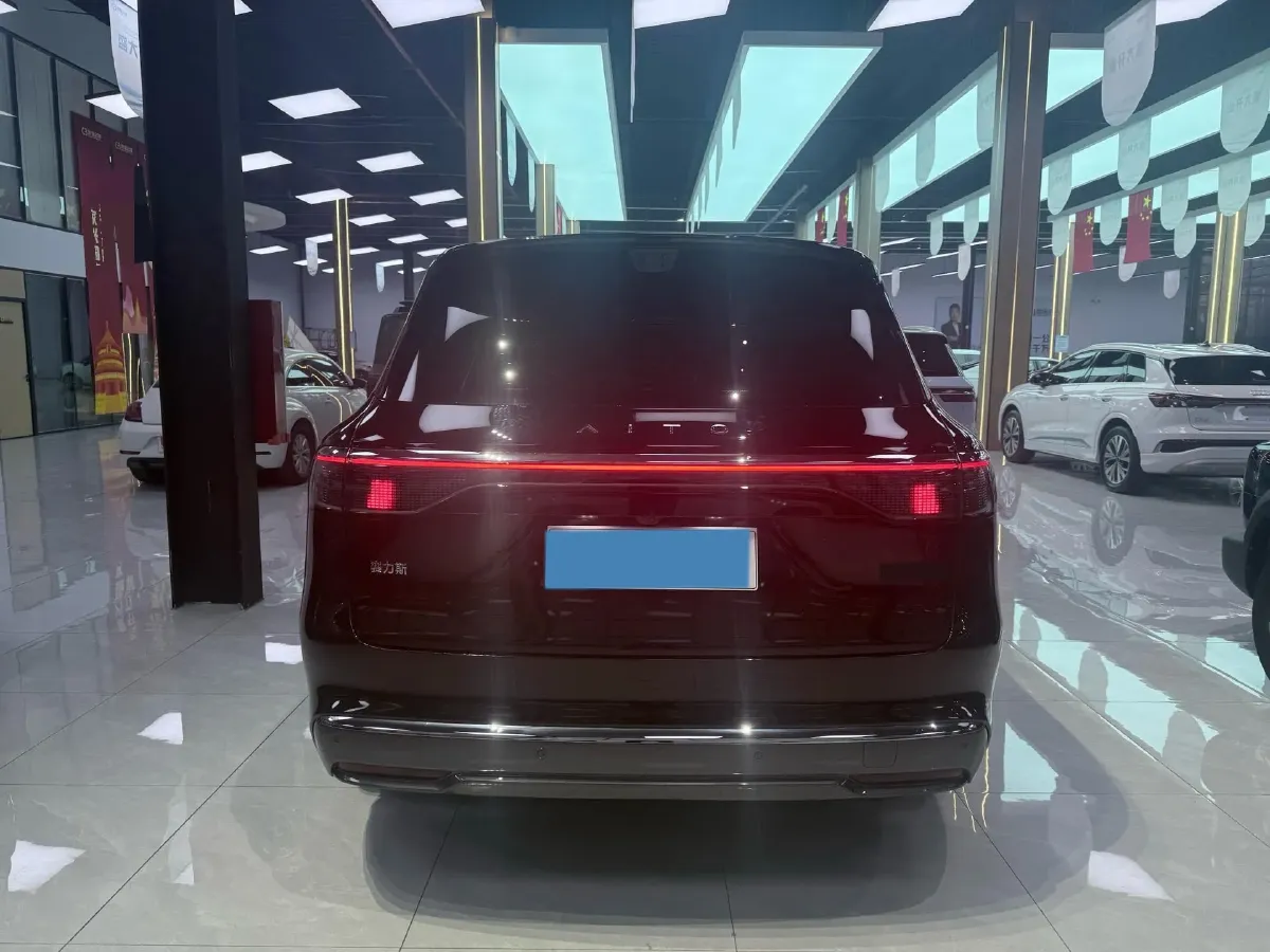 2025 AITO AITO M8 REEV 160HP REEV 53.4KWH,autocango,china used car exporter,china ev exporter,chinese used car exporter,chinese used ev exporter