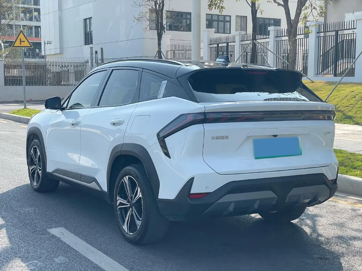 2025 Geely Galaxy L7 1.5L 112HP L4 1DHT PHEV 18.4KWH,autocango,china used car exporter,china ev exporter,chinese used car exporter,chinese used ev exporter