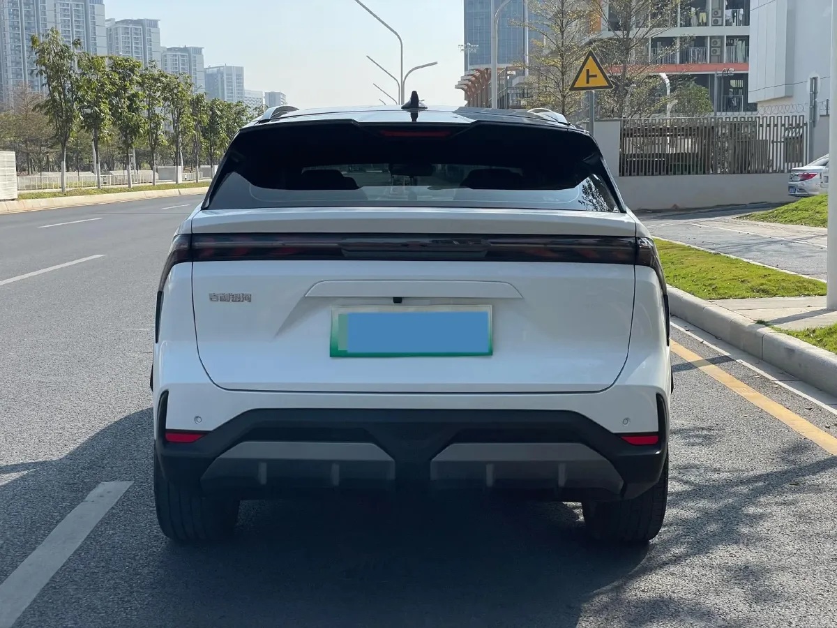 2025 Geely Galaxy L7 1.5L 112HP L4 1DHT PHEV 18.4KWH,autocango,china used car exporter,china ev exporter,chinese used car exporter,chinese used ev exporter
