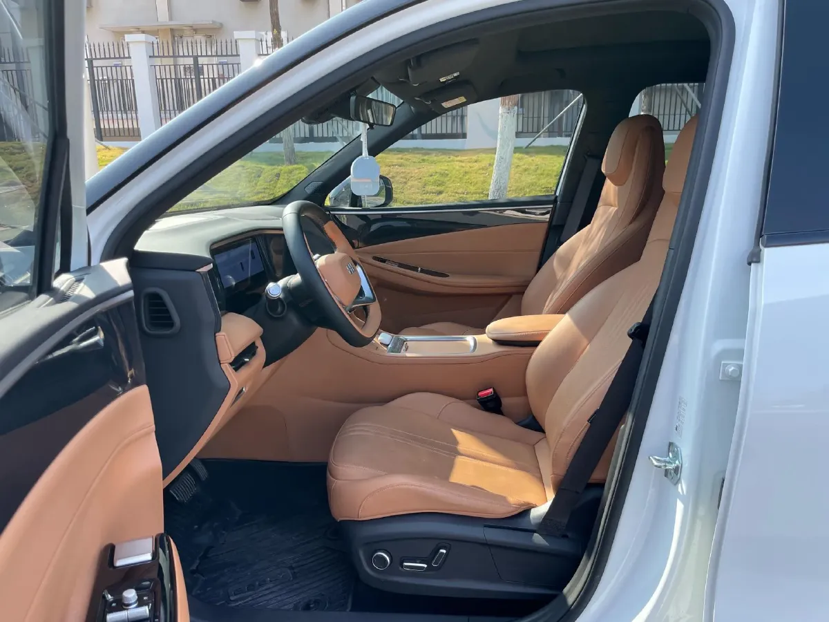 2025 Geely Galaxy L7 1.5L 112HP L4 1DHT PHEV 18.4KWH,autocango,china used car exporter,china ev exporter,chinese used car exporter,chinese used ev exporter