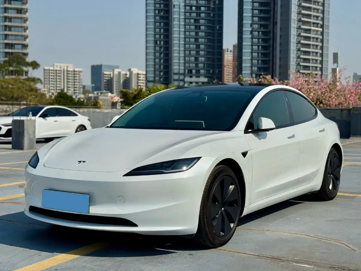 2023 HYPTEC GT BEV 80KWH