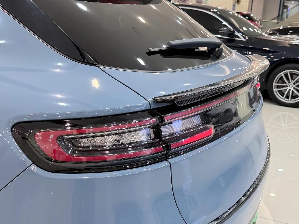 2022 AITO AITO M5 Range Extended 125HP REEV 40KWH,autocango,china used car exporter,china ev exporter,chinese used car exporter,chinese used ev exporter